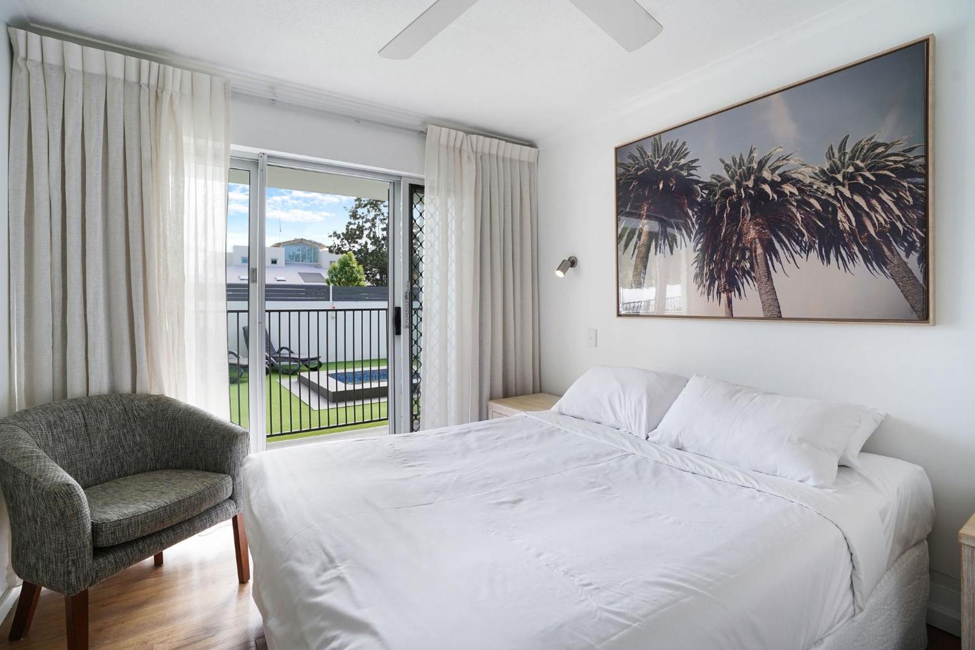 Noosa Parade Holiday Inn Phòng bức ảnh