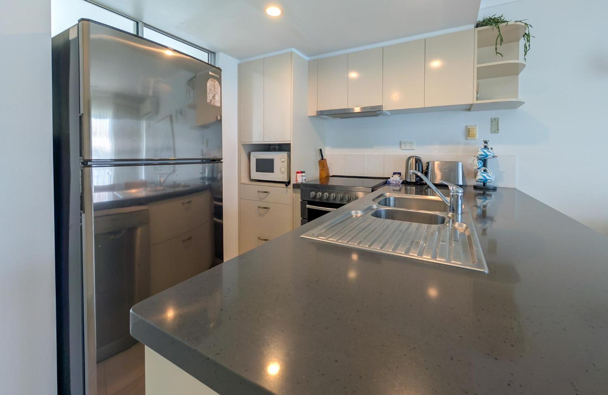 Noosa Parade Holiday Inn Ngoại thất bức ảnh