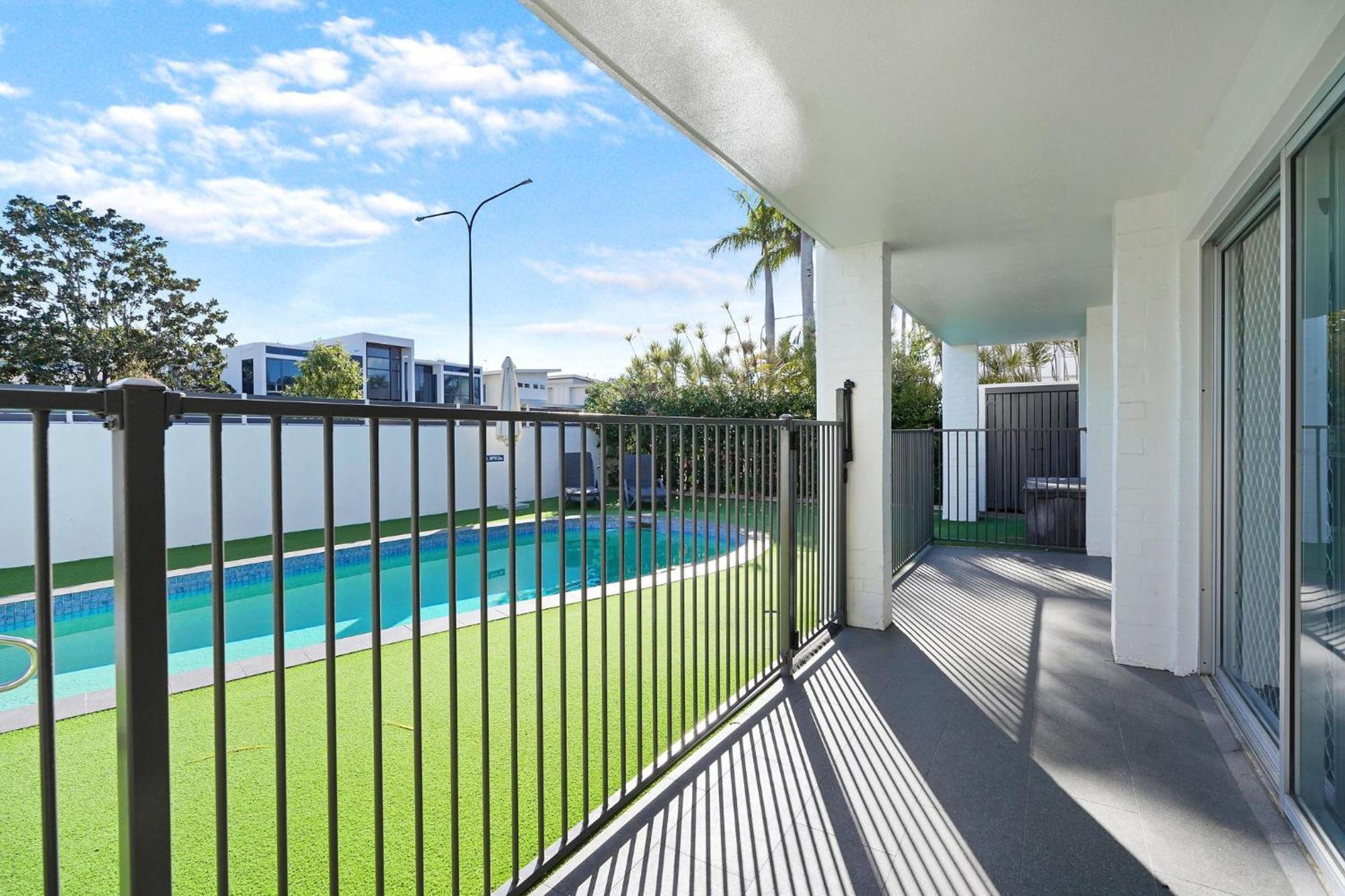 Noosa Parade Holiday Inn Ngoại thất bức ảnh